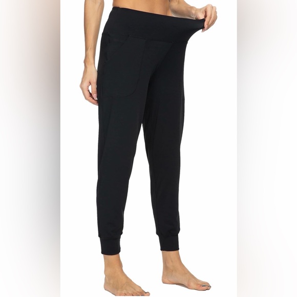 Women's Black Jogger Pants With Pockets - Picture 4 of 8